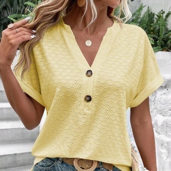 Women’s Half Button Batwing Sleeve Knit Top - NWT - Size XL - Picture 1 of 5